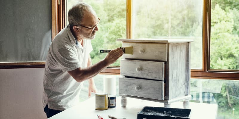 Comment céruser un meuble Étapes conseils MesDépanneurs fr